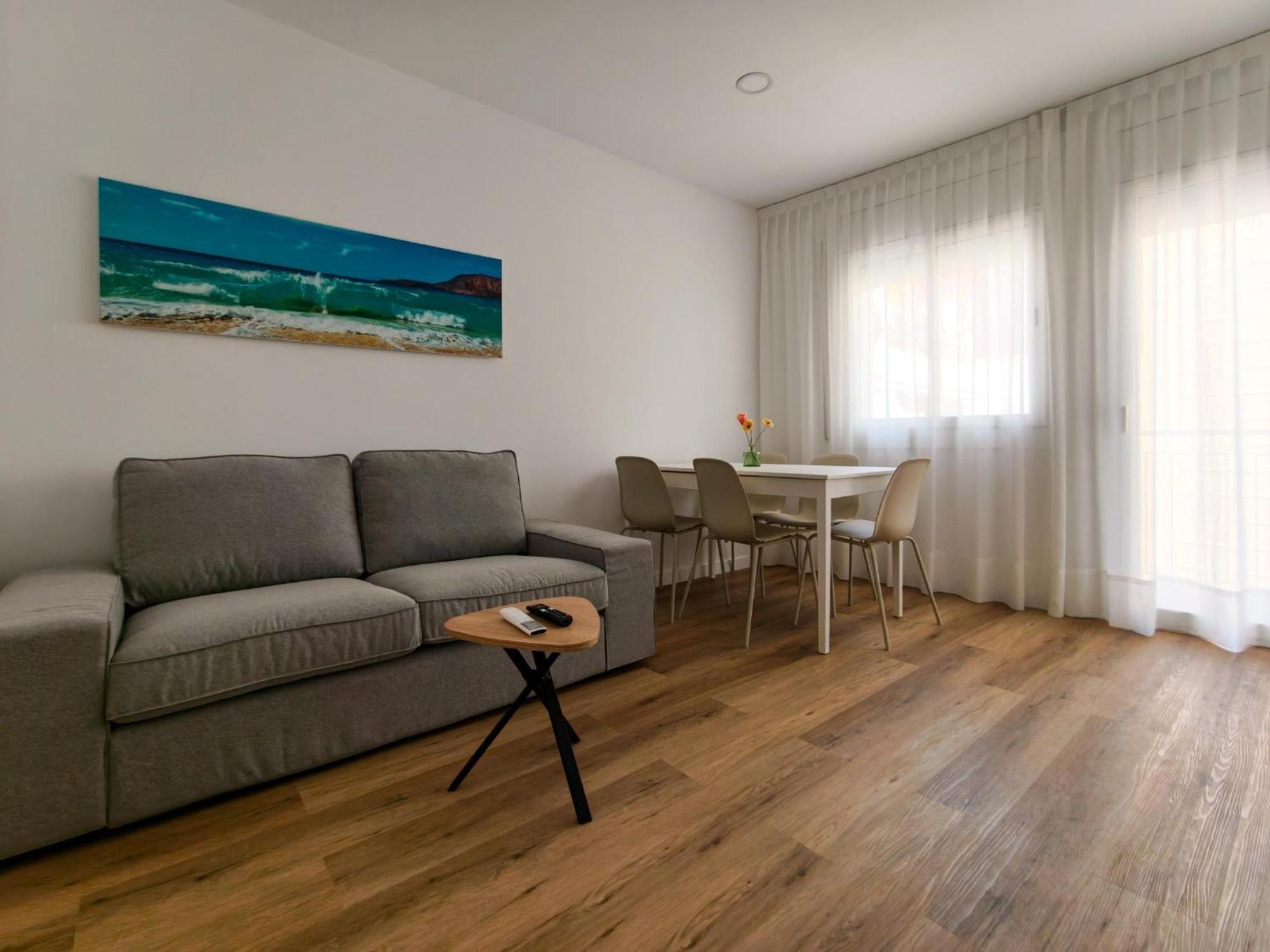 Three-Bedroom Standard Apartment,1772943816:JPEG